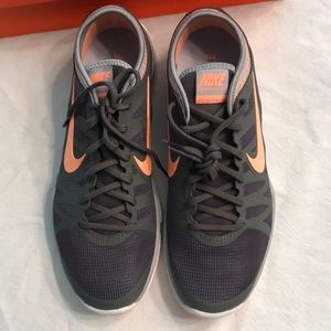 Nike Flex Supreme sz 11 coral NWT